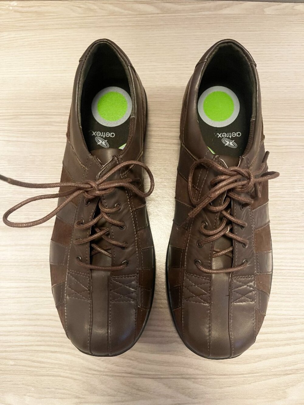 Aetrex Leather Walking Shoes Women's 10 Wide Brown Comfort Lace Up Sneakers